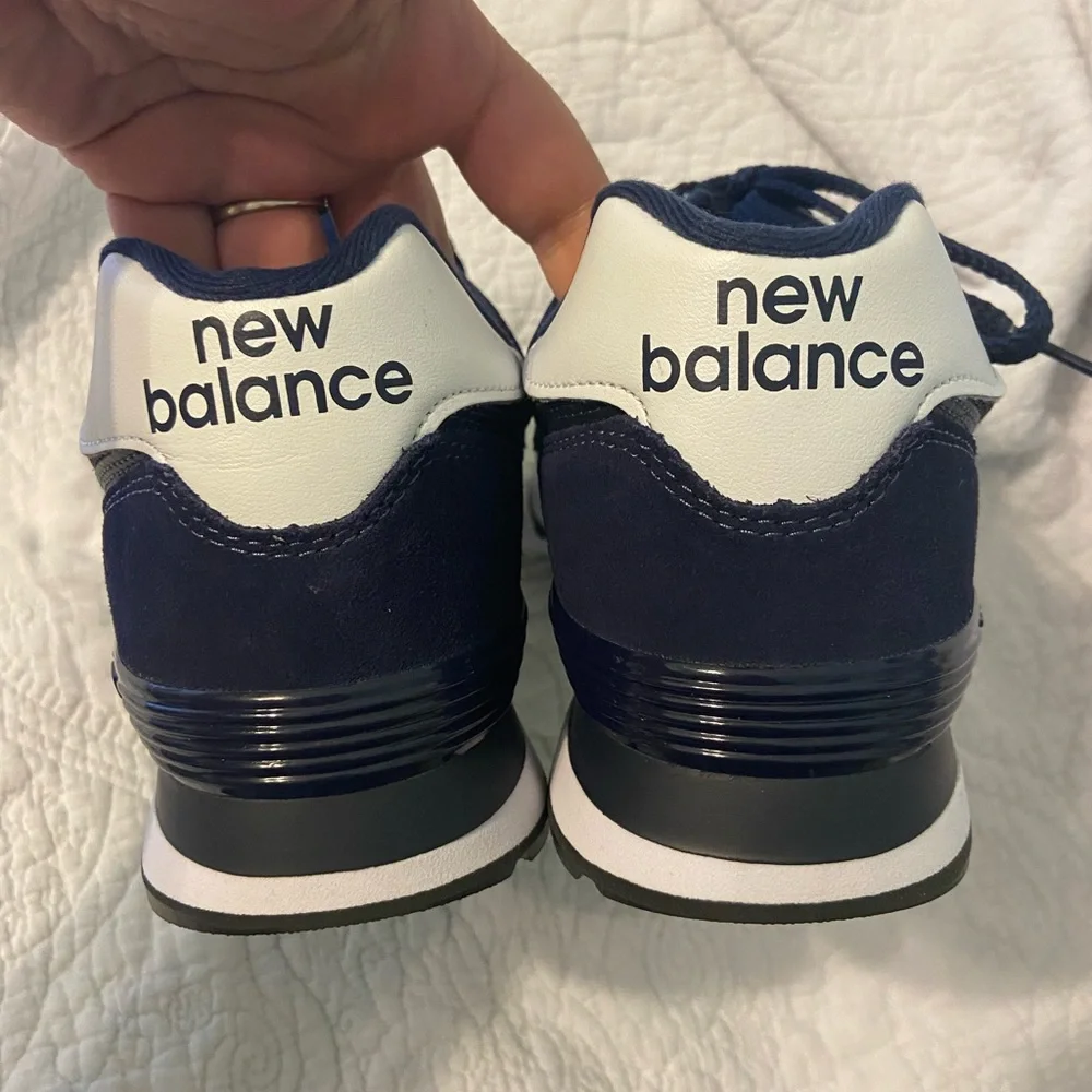 New Balance 574 Men's Navy Blue and White Classic Sneakers - Picture 6 of 8
